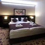 Park 4*